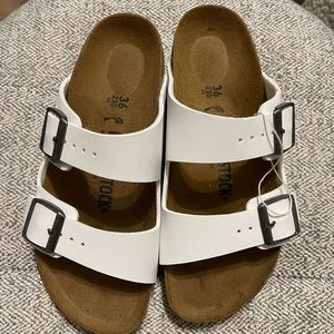 New never worn Birkenstock leather sandals